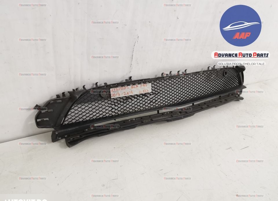 Оригинална централна решетка предна броня Мерцедес-Бенц ГЛА-Клас / Mer