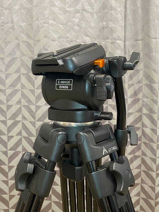 Статив с видео глава