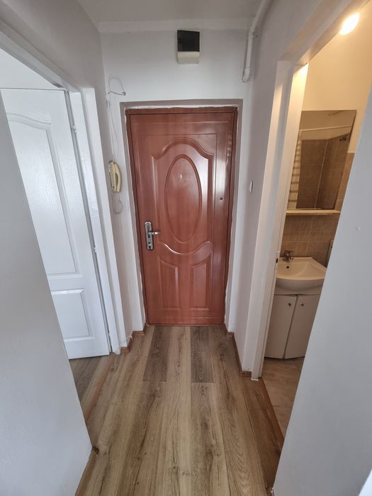 Proprietar închiriez garsoniera