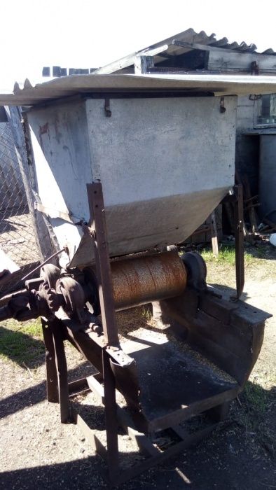 Трактор МТЗ с навесным