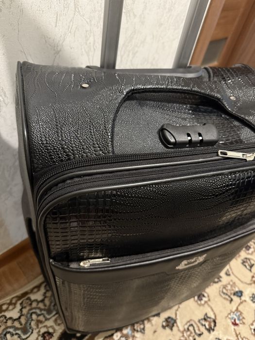 Срочно Продам чемодан