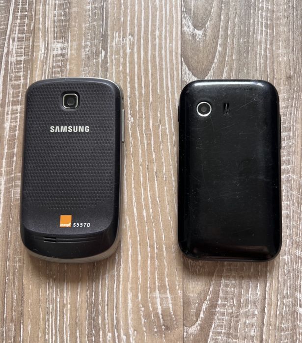 3 броя телефона SAMSUNG