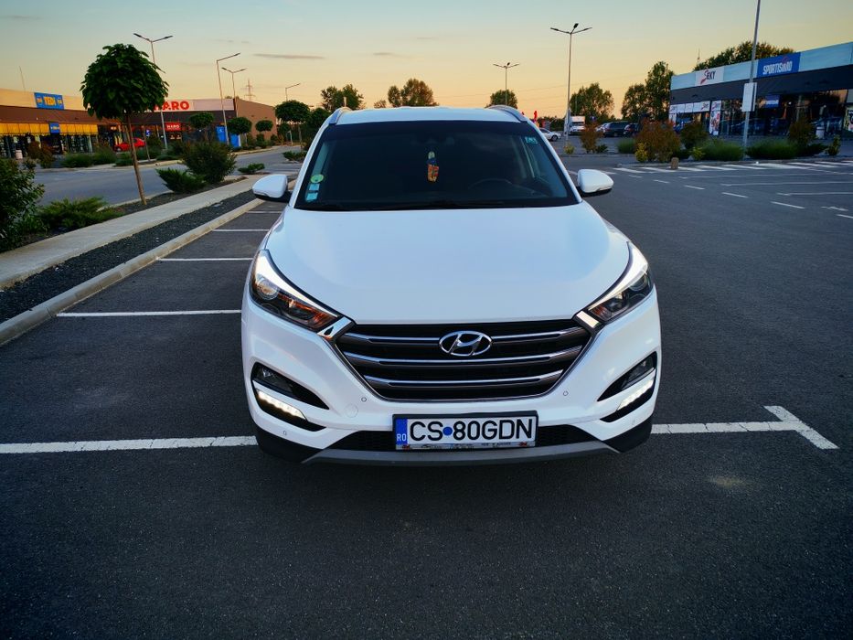 Hyundai Tucson 1.7 CRDi, 141 CP Automată – Echipare Premium Luxury 2017