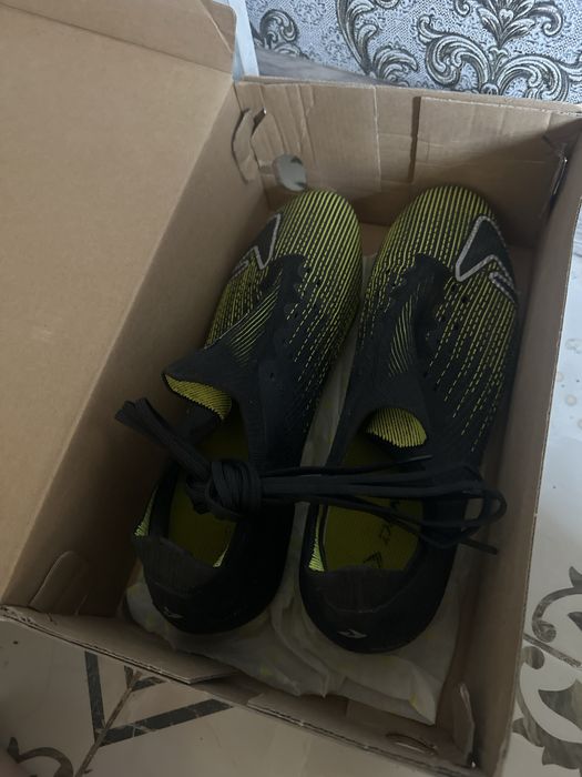 Продаю бутсы демикс))