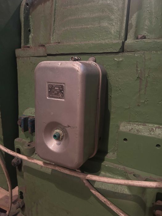 Станок наждачный