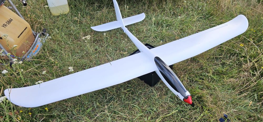 Planor Nou avion  aeromodel  motoplanor