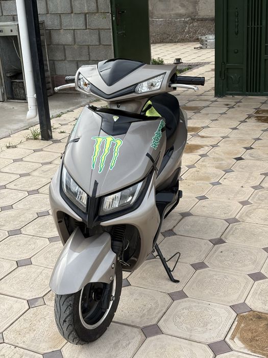 Мопед/скутер м8 150куб