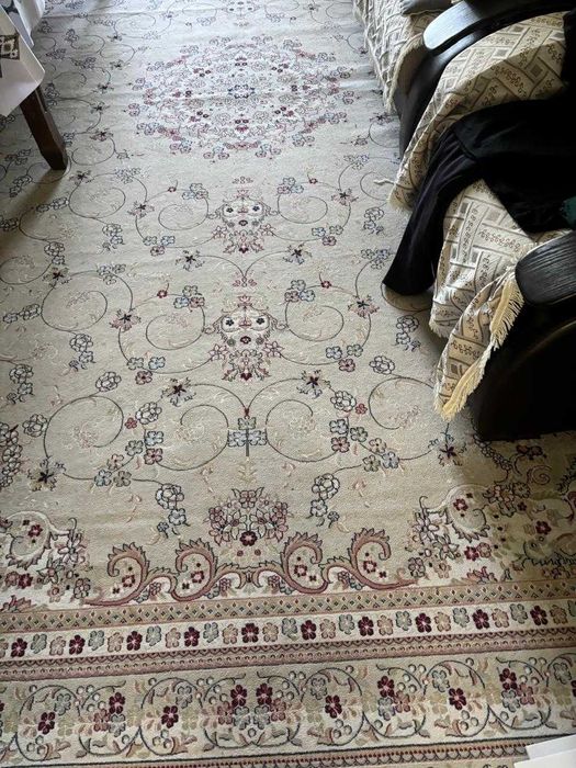 Продается ковер.