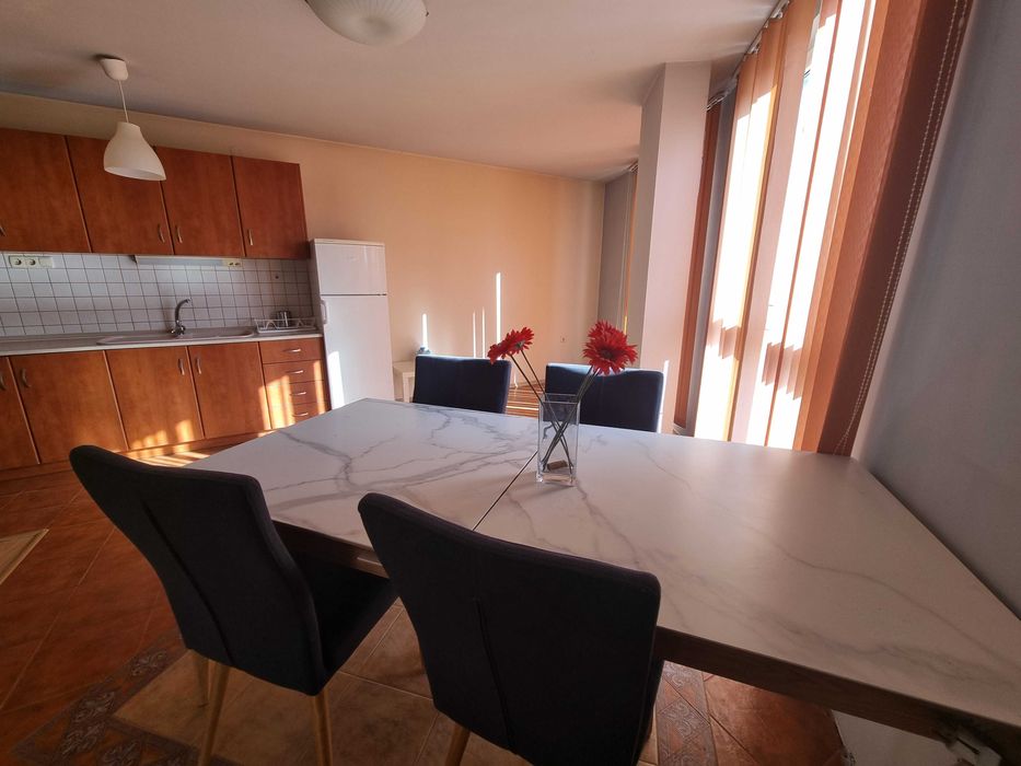 Продава се Многостаен апартамент в Благоевград, Освобождение - 143 кв.м за 1119 €/кв.м - Снимка #2