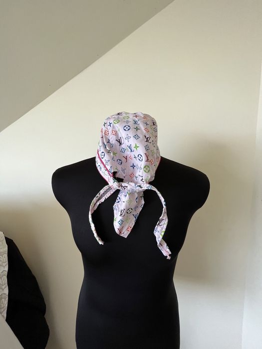Bandana Louis Vuitton , impecabila