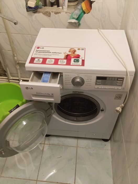 Продам стиральную машинку LG