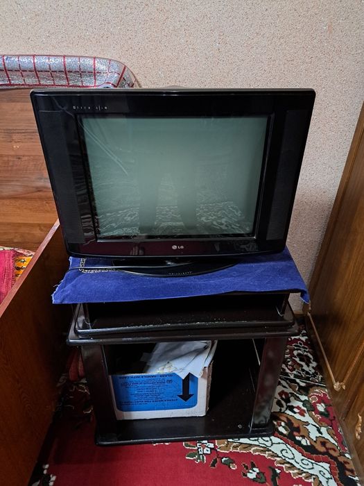 Sotiladi LG telvizor b.u