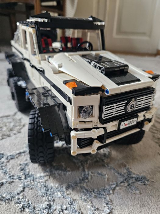 Продаётся собранная машина лего