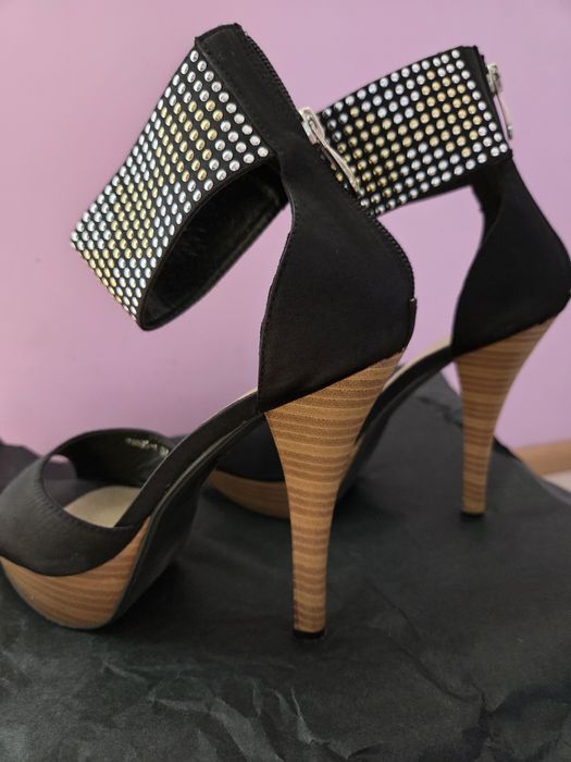 Обувки на всичко токче