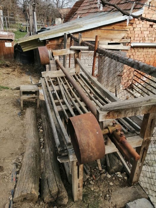 Utilaj artizanal/ masina de prelucrare lemn ( banc de lucru cu motor)