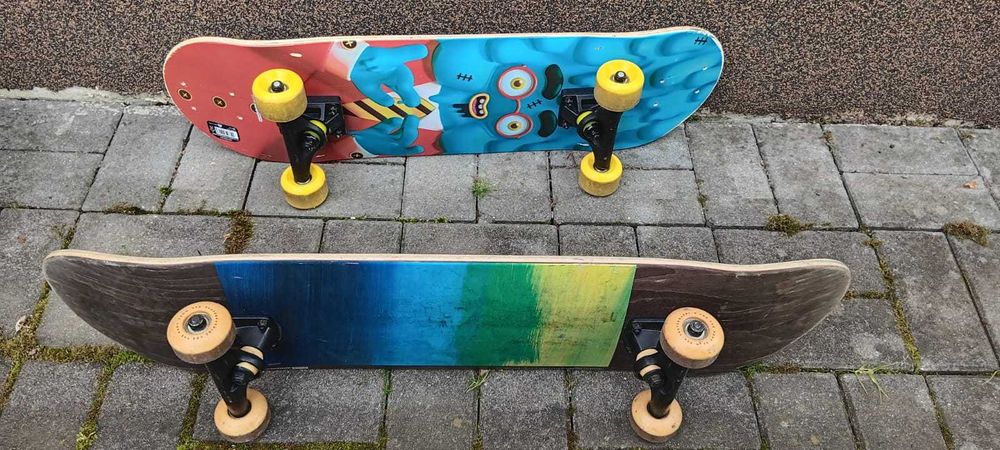 Skateboard-uri si casti de bicicleta