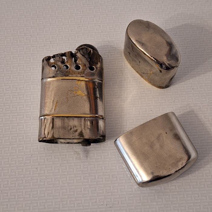 Bricheta Tommy lighter anii 40