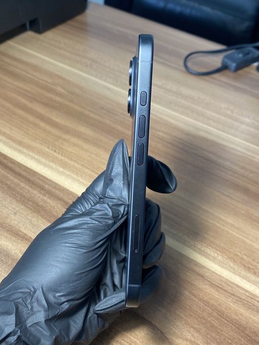 iPhone 16 • 128 GB • Black