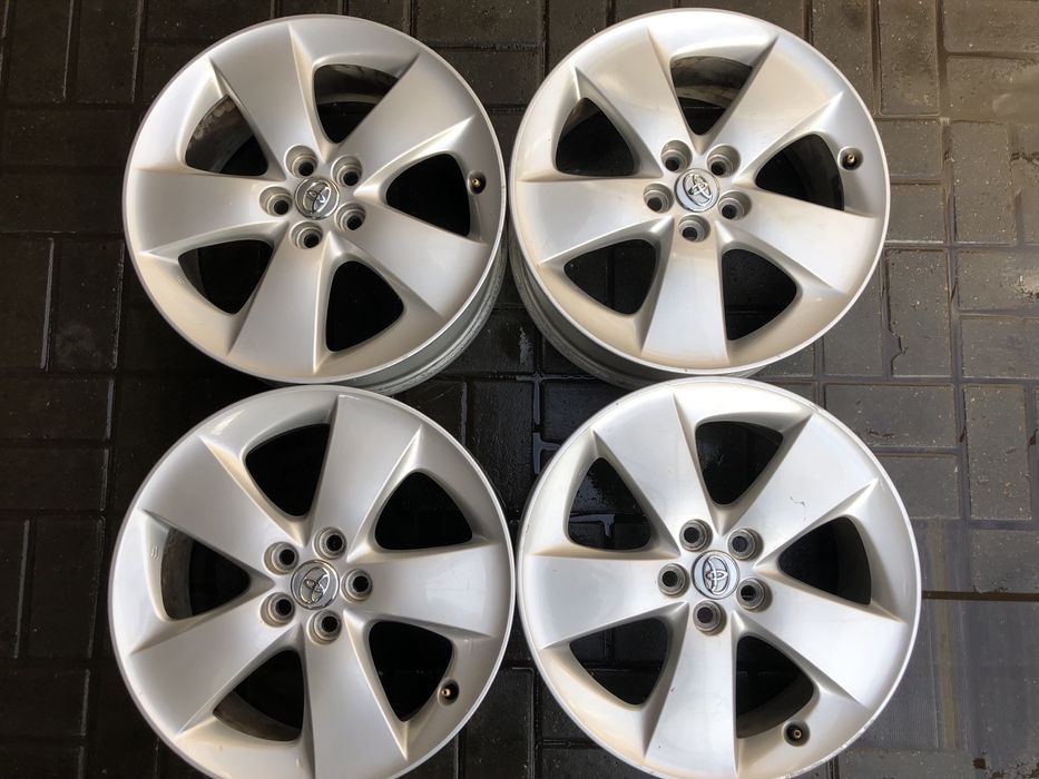 Диски на Тойота Приус 30