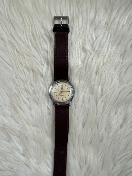 Ceas de Colectie UMF Ruhla Calibre 24-32  Germania 1966  Mecanic 34 mm