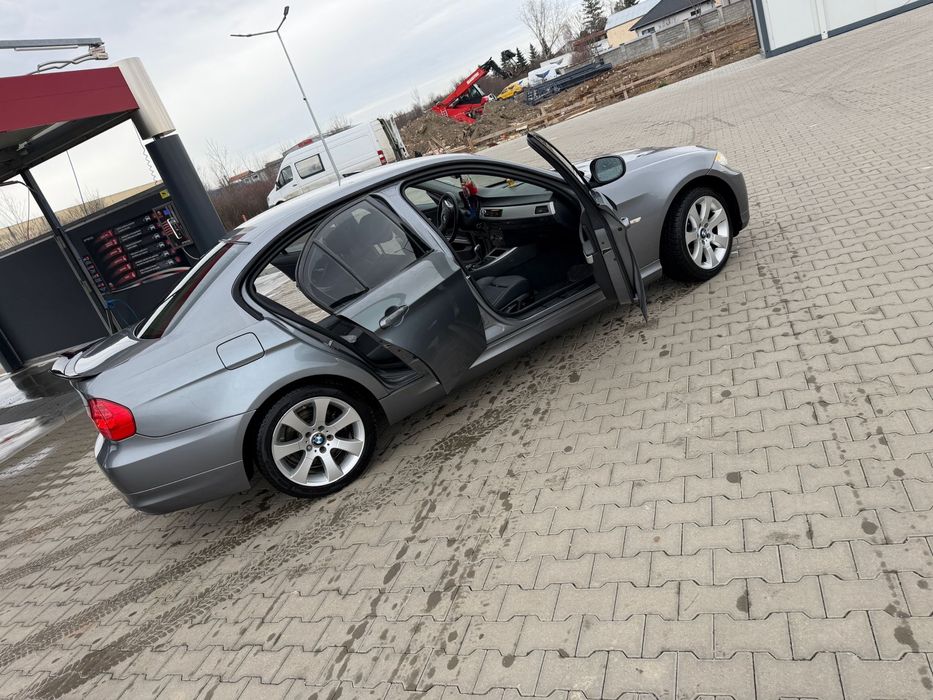 Vând bmw e90 2010 2.0d 184hp automat