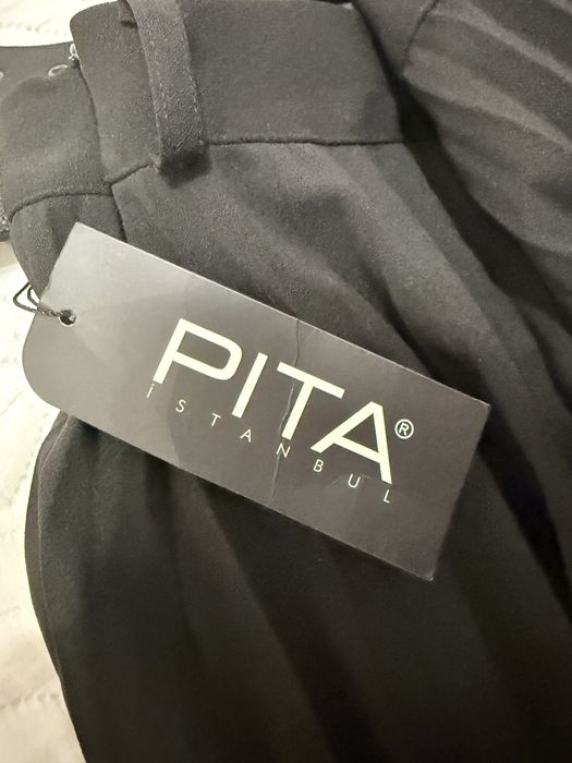 Дълга черна пола