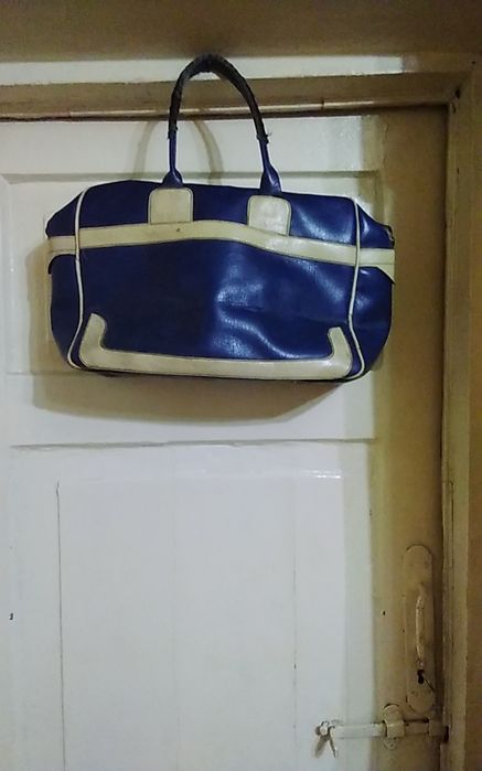 Сумки разные ,   хозяйственные, и дамские. ,разные