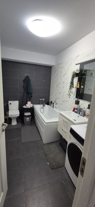 Vând apartament decomandat in fiald Bacău