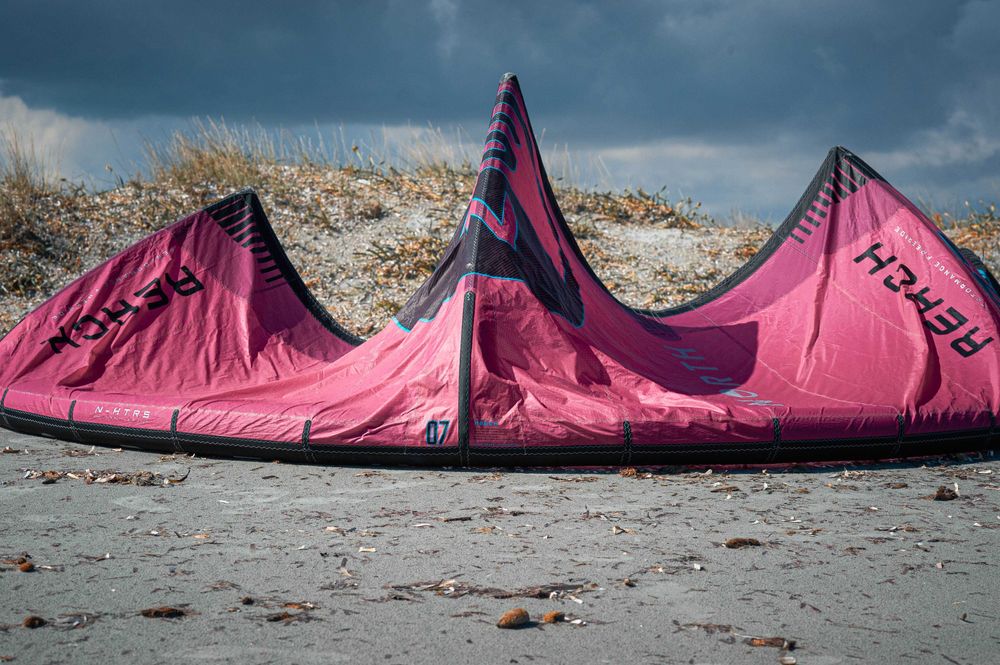 РАЗПРОДАЖБА на кайтове North Reach 2025, размери 7м 9м 12м