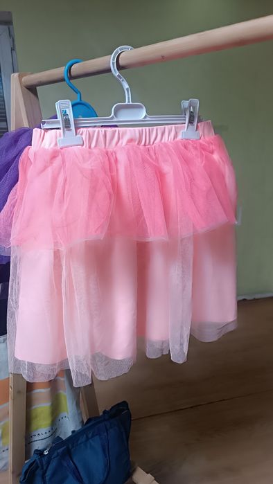 Продам одежду для девочки 8-10 лет