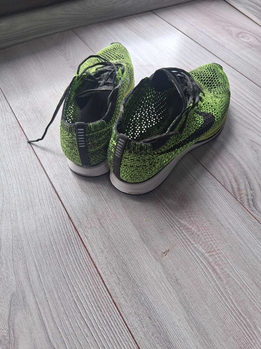 Adidasi Nike Flyknit Racer