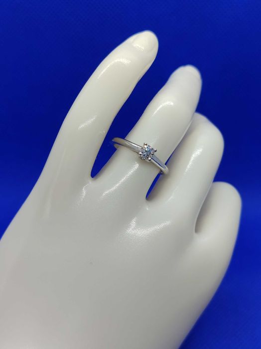 Годежен пръстен с диаманти