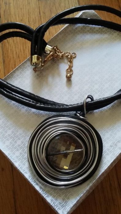 Комплект бижута  кожа и кристали