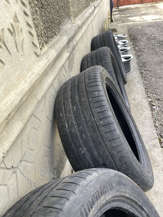 Cauciucuri Continental 235 45 17