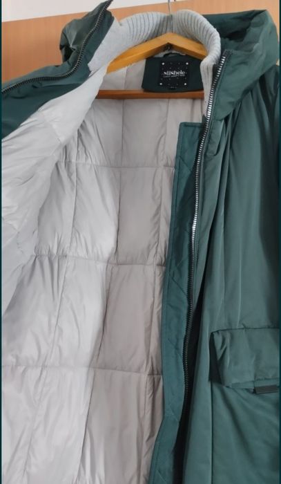 Два зимних плаща