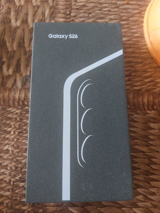Vand telefon Samsung S 26 + husa cadou