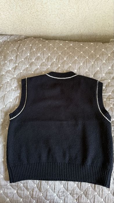 Безрукавка в хорошем состоянии.