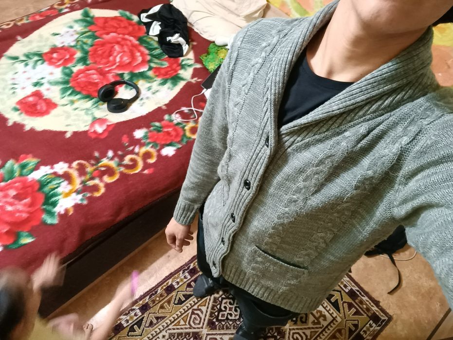 продам кардиган в отличном состоянии