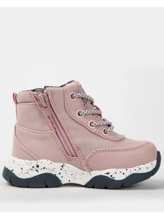 Продаю новые с бирками детские ботинки на девочку