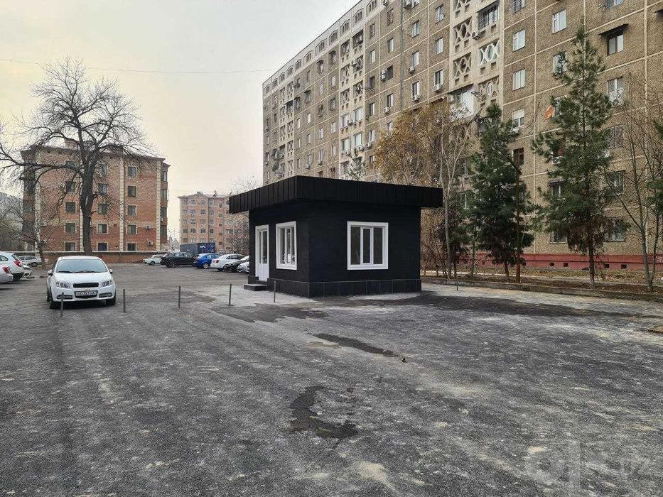 Продается территория с отдельно стоящими помещениями для коммерч-целей