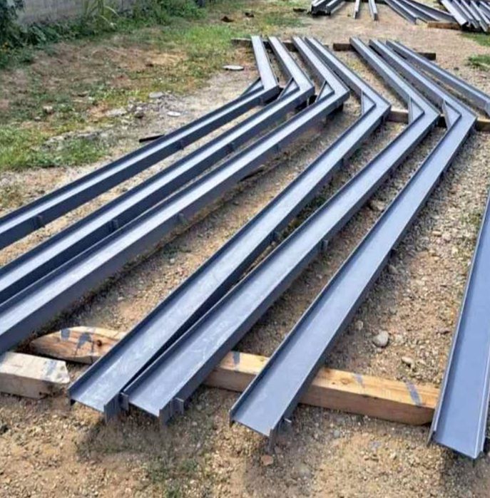 Vand hala metalica 8x15x4 
Prer 2600 euro 
Detalii la. Tel