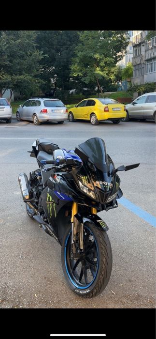 Yamaha YZF-R 2021 | Akrapovic omologată | Pops & Bangs