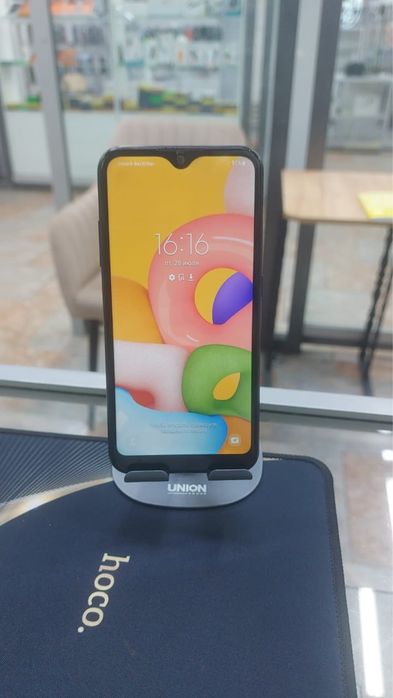 Самсунг А01/////////