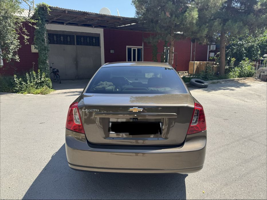 Chevrolet  Lacetti