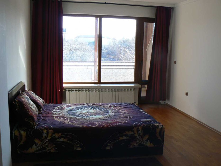 Дава се под наем Тристаен апартамент в София, Студентски град - 135 кв.м за 726.75 € - Снимка #2