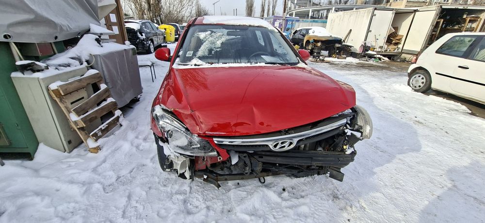Dezmembrez Hyundai I30 1.6D 2008 D4FB