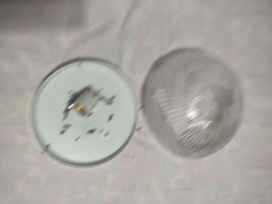 Потолочная или боковая бра