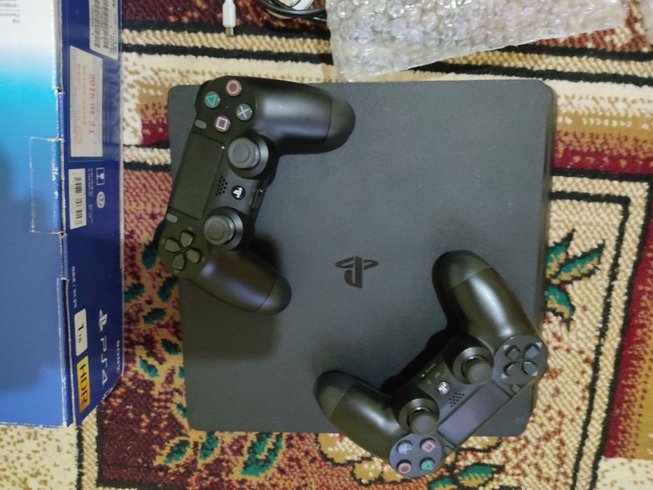 SONY PS4 slim 1TB
