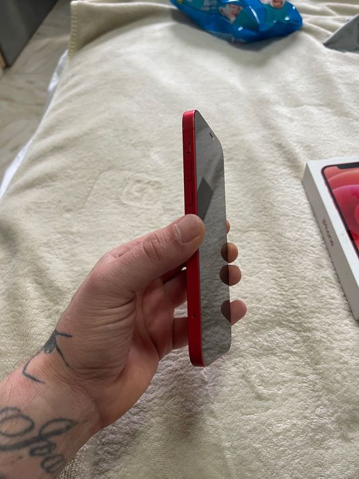 Iphone 12 128gb наразличим от нов