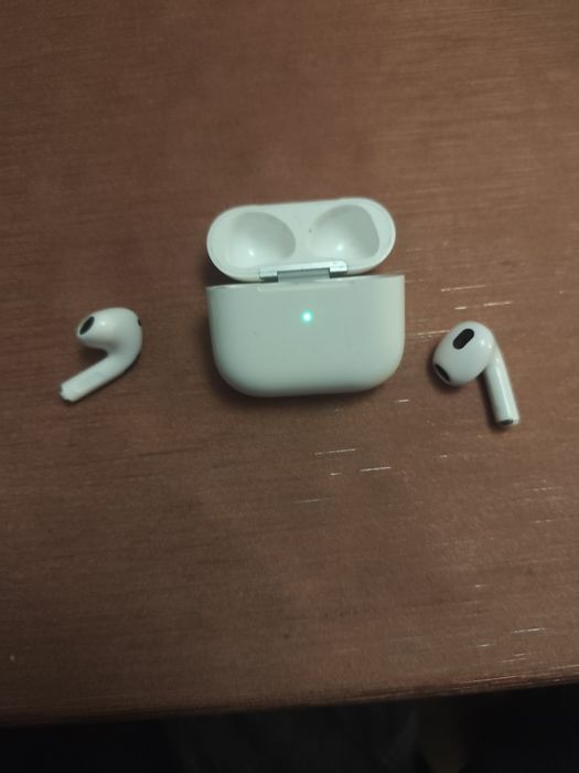 Продаю наушники  Appel